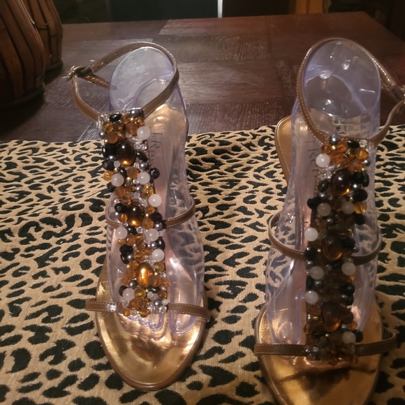 J RENEE Women's Gold and Brown Beaded Heels - Picture 2 of 5